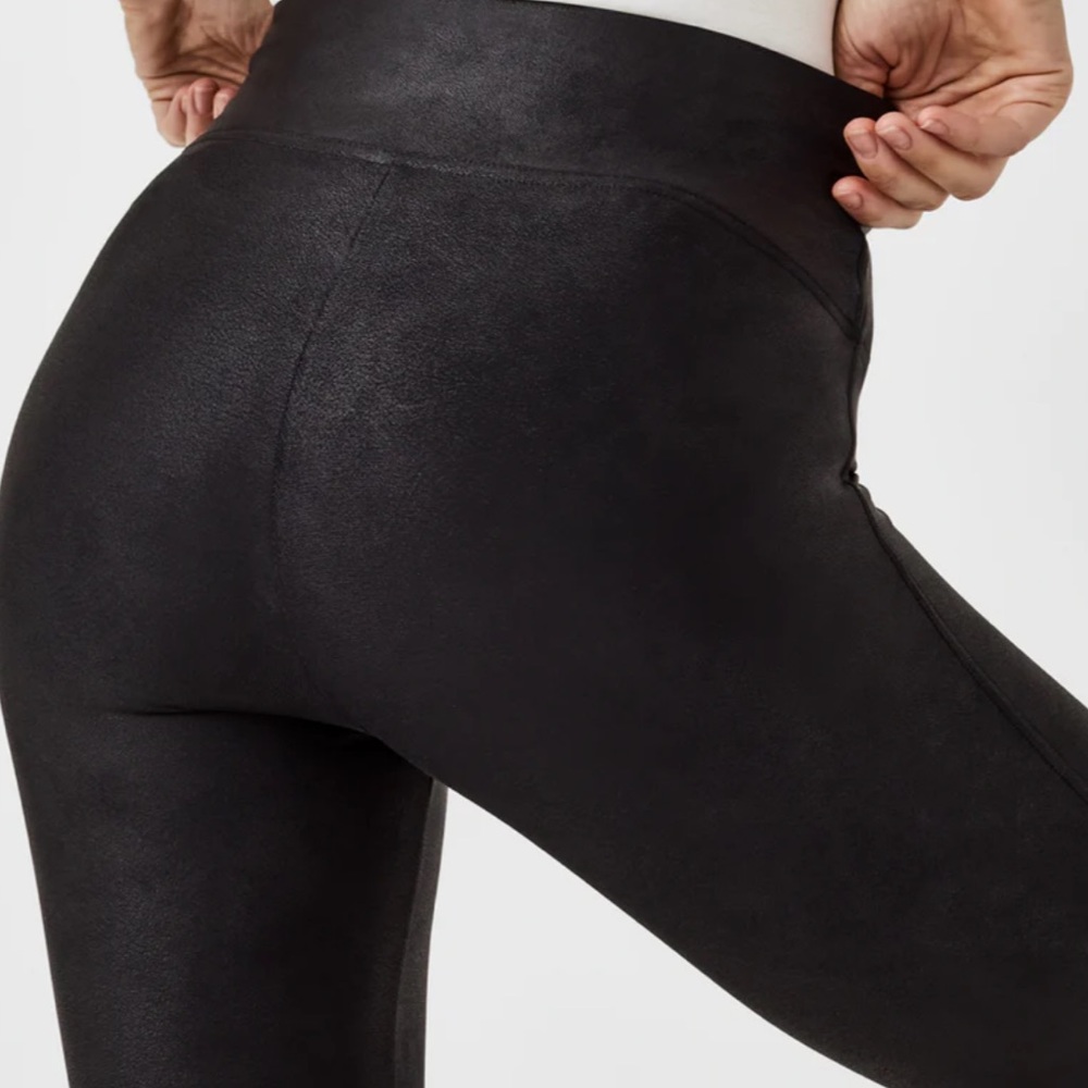 SPANXshape™ Faux Leather
Fleece Lined Leggings Black size 2X